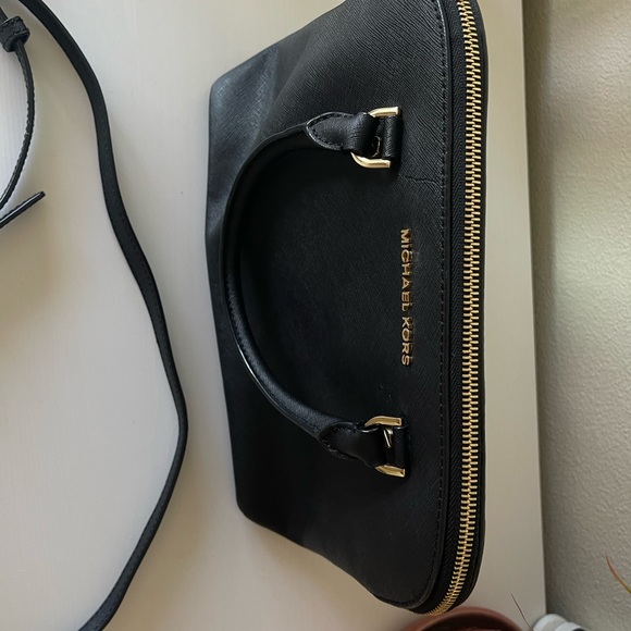 MICHAEL KORS BLACK SHOULDER BAG - Picture 8 of 12